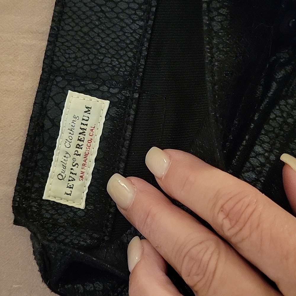 LEVI'S PREMIUM Black Snakeskin Mile High Stretch Jeans - Picture 8 of 10